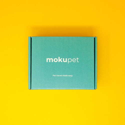 Mokupet mailer box on yellow background